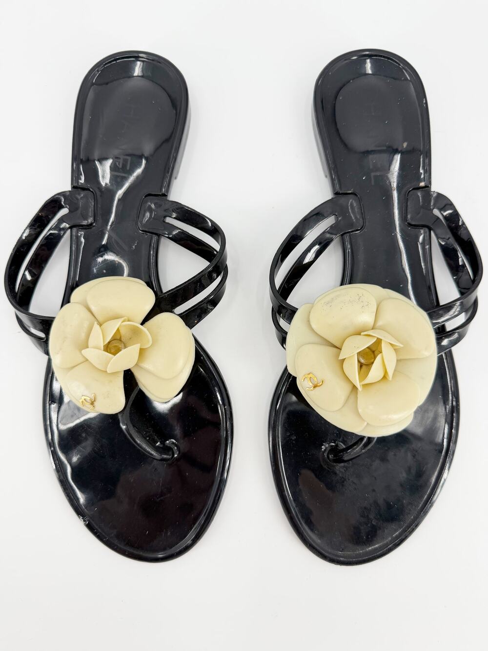 Chanel Camellia Jelly Thong Sandals Black Ivory Rubber CC Logo Flat Shoes 38